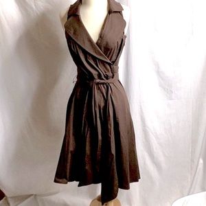 Ann Taylor brown spring vneck flounce